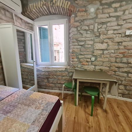 Rooms&Studio Apartments Šibenik Kamer foto
